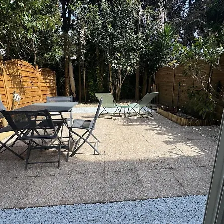 4 People Pool Air Conditioning Garden