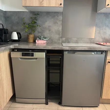 Apartment 4 People Pool Air Conditioning Garden *