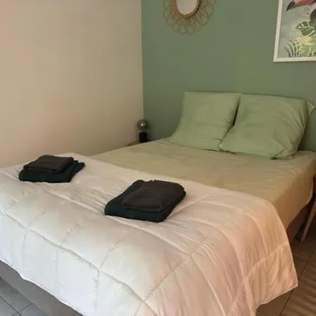 Apartment 4 People Pool Air Conditioning Garden