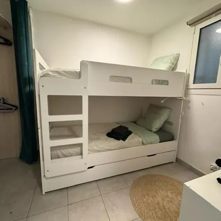 Apartment 4 People Pool Air Conditioning Garden *