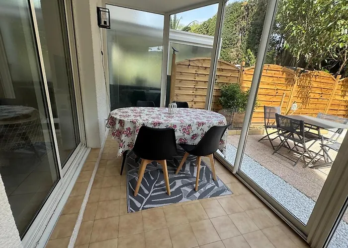 Apartment 4 People Pool Air Conditioning Garden Mandelieu-la-Napoule