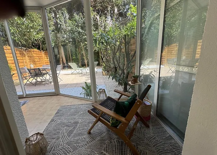 4 People Pool Air Conditioning Garden Apartment *
